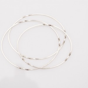 endless_twist_oval_bangle_sterling1